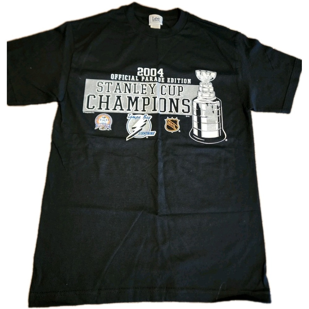 VTG Tampa Bay Lightning 2004 Stanley Cup Champions Shirt Mens M Parade Edition